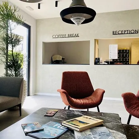 玛诺达酒店 西尔米奥奈