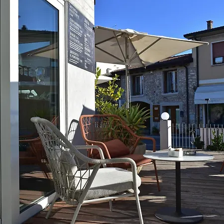 玛诺达酒店 酒店 西尔米奥奈