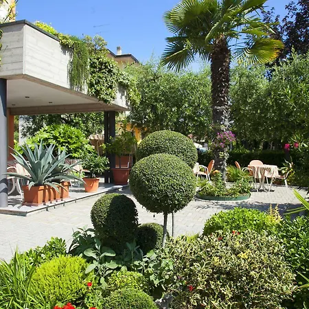 Marolda 3* Сирмионе