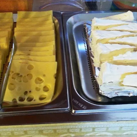 玛诺达酒店 酒店